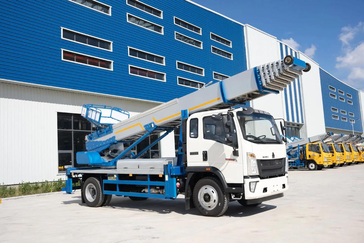 瓮安出租云梯车高空作业车 建筑垃圾搬运