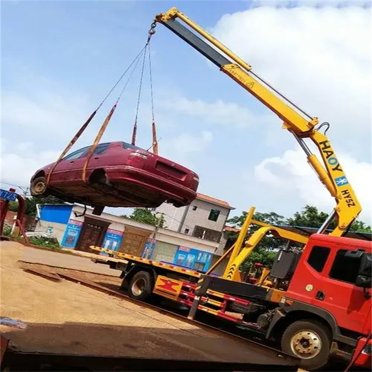 瓮安吊车吊汽车的正确方法